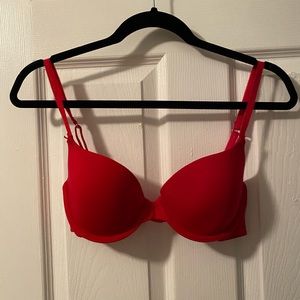 Victorias Secret T-Shirt Bra. Size 34C
